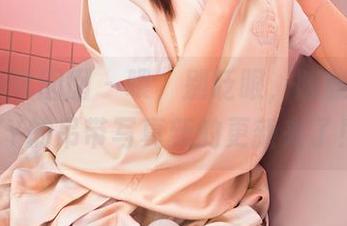 Feilin嗲囡囡 – 喂，别眨眼，陈雅漫VICKY的吊带写真新的更新来了！