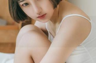 GIRLT果团网 – 办公不无聊，网盘里的王语纯说她的“工作状态”