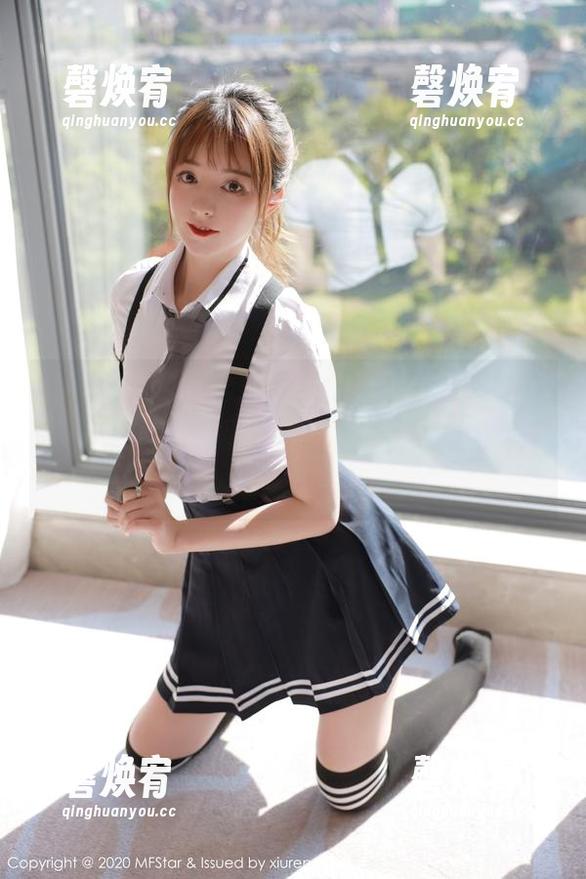 MFStar模范学院-SiByl李思宁 MFStar模范学院 - SiByl李思宁的牛仔裤新照,最新图片里她的身姿那么随意,真让人摸不着头脑。