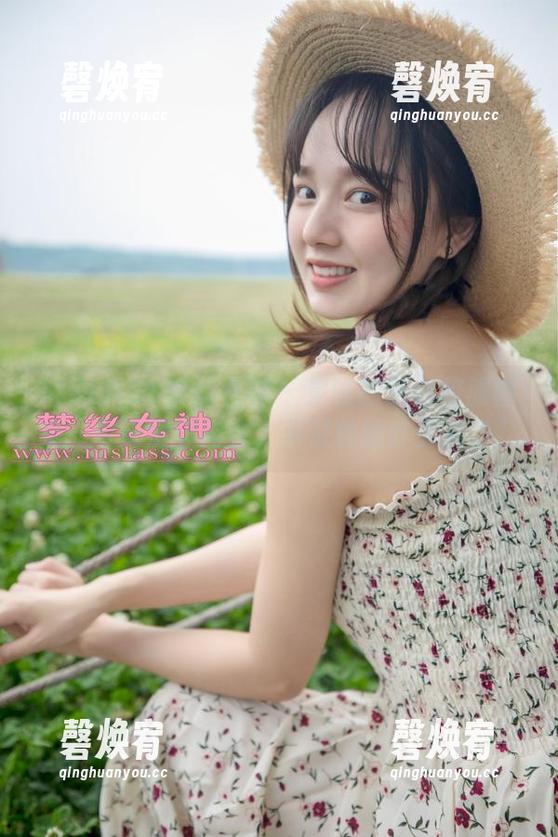 MSLASS梦丝女神 - 灵唯的纯白校服图集：今天没穿内衣，不过校服炸到我了！