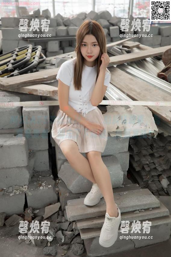 MSLASS梦丝女神 - 玥玥的操场故事，写真集来袭，别忘了下载哦，甜到发腻！