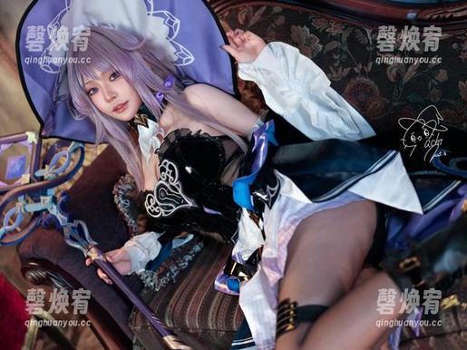 哦，Machi马吉的办公室新大片，让我一秒想回头再看第二遍最新美图。