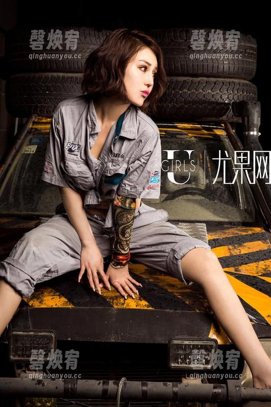 UGirls尤果网 - 看Abby金金的私房美图，双马尾，完全让人想起了学校时光，但又有什么不一样？