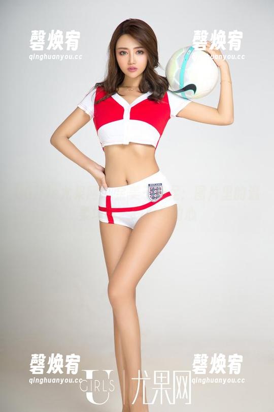 UGirls尤果网 - 金美子裸足：图片里的温柔坦诚，踩着你的心