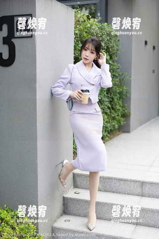 XIAOYU语画界 - 潘朵拉Laa的清凉泳装图库，来分享你心中最合适的沙滩时光，顺便带点欢乐走！