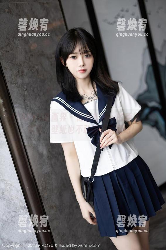 XIAOYU语画界 - 郑颖姗Bev的美图：丝袜装，壁纸也不敢这样搭配吧！