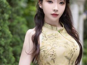 Xiuren秀人网 – 伊小七MoMo这套装，我许愿原图能修正一下我日常穿搭的审美！