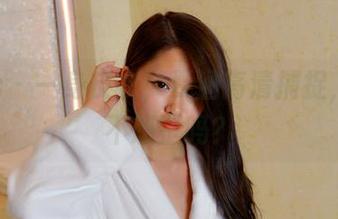pans – 一身皮衣，夏涵高清捕捉，你能不想歪吗？