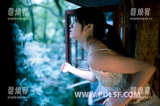 partycat轰趴猫-Ellie艾栗栗 partycat轰趴猫 - Ellie艾栗栗的高清空姐图集:飞吧,飞吧,感觉随时都能升空!