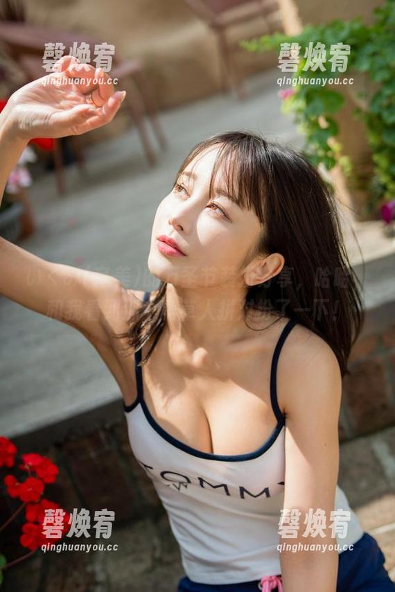 いくみ(育美)的万圣节装扮分享，哈哈，和我看到那个稻草人拼对扮了一下！