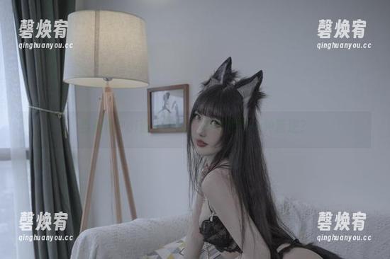 当刺青Poi遇上校服，美图也是一种叛逆？