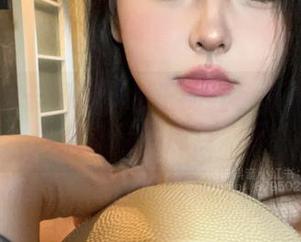 微密圈 – 卡通百科老王的红色蕾丝合集：网盘里藏的那点心事