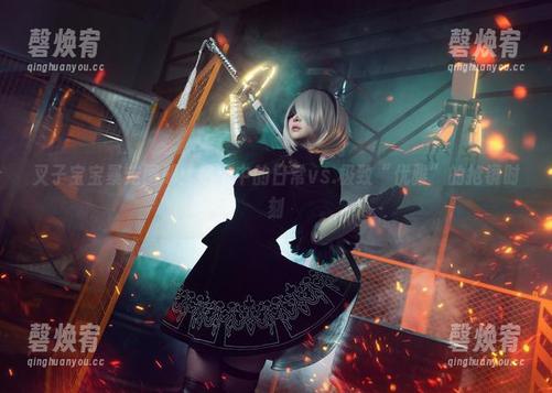 叉子宝宝暴走图册：吊带中的日常vs.极致“优雅”的抢镜时刻