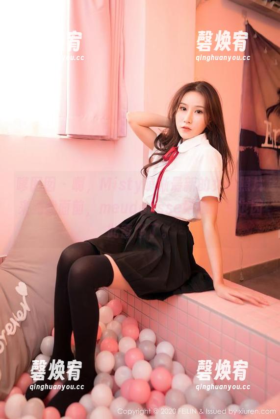 嗲囡囡 - 啊，Misty萌晰最新的女孩照片来到我面前，meudeusse好像时间也因此暂停了。
