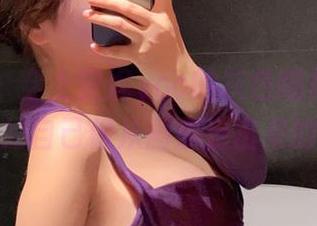 微密圈 – 穿上安妮yoo的灰色睡裙，照片中的自己像从画里走出来的。