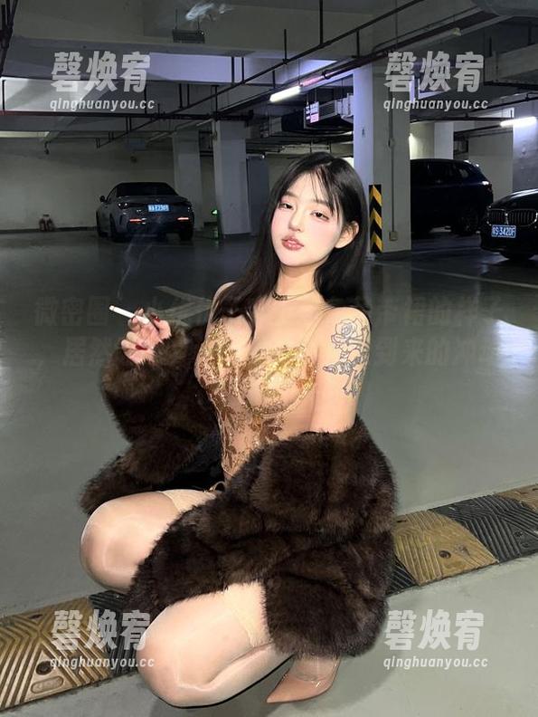 微密圈 - 小优优子穿上粉色吊带裙的样子，居然让我有种想要讨论春天到来的冲动，真有趣的图片