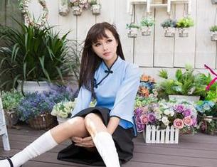 尤果网 – 油亮写真欣杨Kitty给了我一个启示：发光发亮不误人间的美！