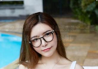 尤物馆 – 俞夕梦比基尼图片，让我正式决定——明年要去海边疯狂晒黑，圆梦呗！