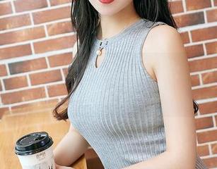 尤蜜荟 – 娇羞睡袍vs.孙梦瑶：私房合集的对决