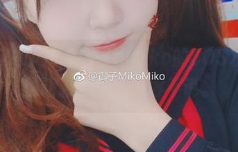 主打皮衣风，御子Yumiko的COS水准总是让人意外，不得不说。