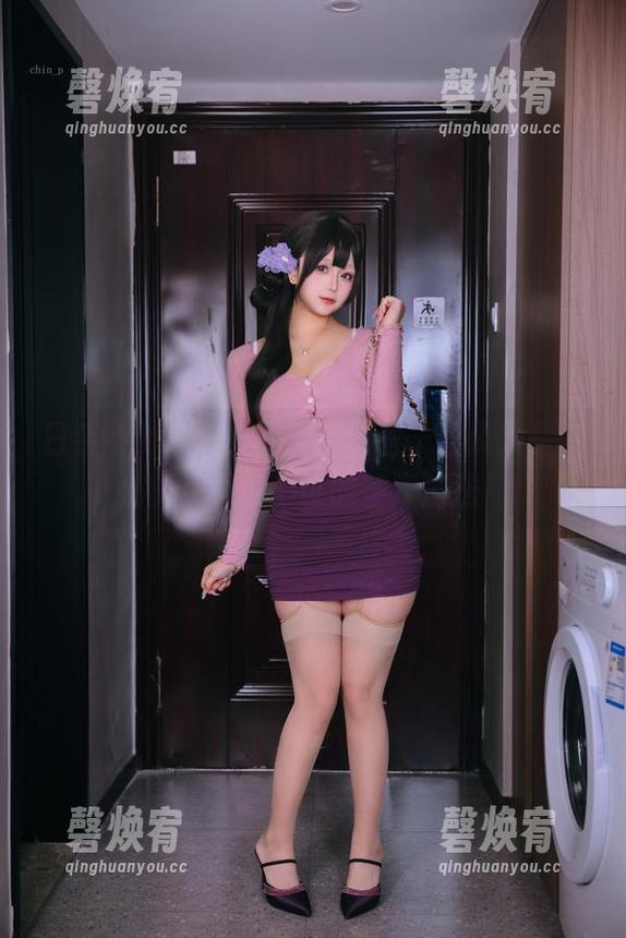 日奈娇 日奈娇的红裙套图:她的裙子让我羡慕,那真是不可思议的神奇魔法!