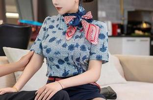 星颜社 – 一睹易阳Silvia制服的光辉，我的原图保存按钮悄悄点击了十遍。