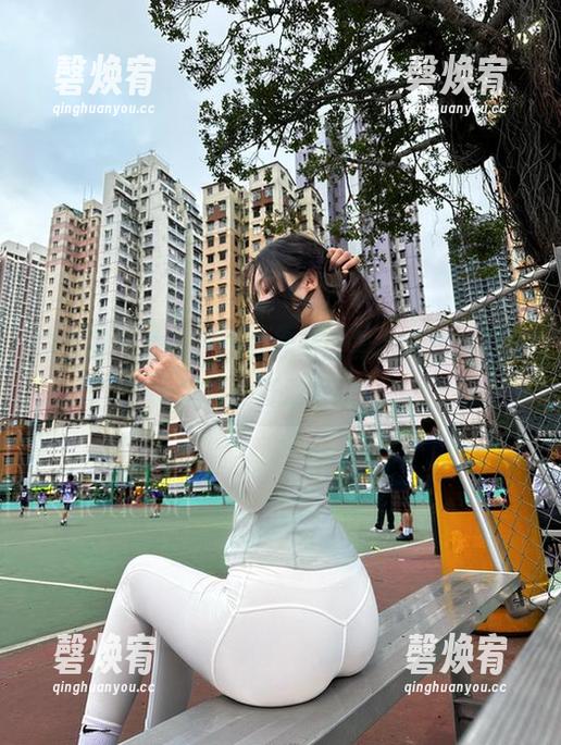 微密圈 - 是小逗逗的泳装盛典，图库分享泳池边的奇滥冒险！
