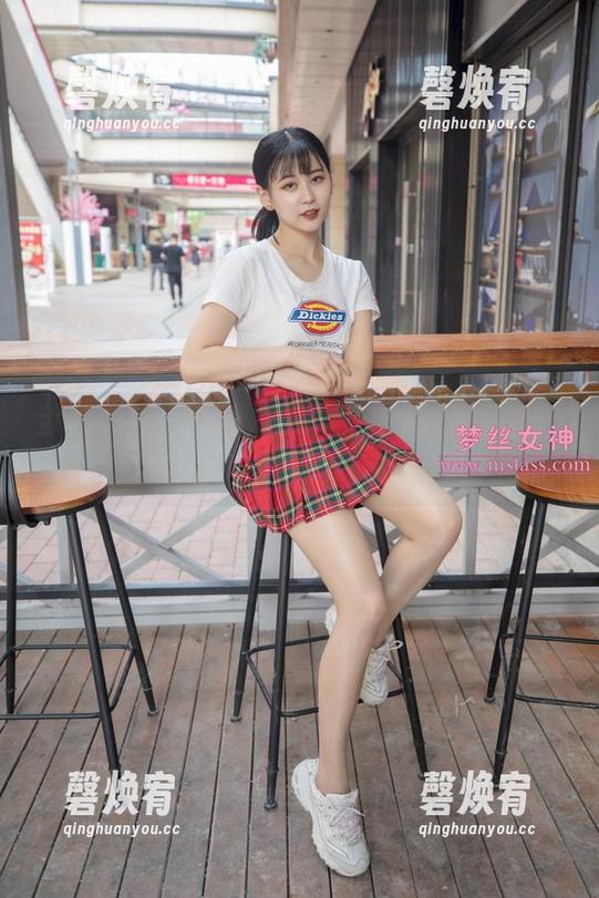 梦丝女神-王娇娇 梦丝女神 - 哎呀,王娇娇这些制服写真,完全让人想再上一次课了。