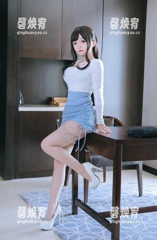 看，樱井小莜和她的御币巫女组合，原图好到像只给壁纸提高了档次！