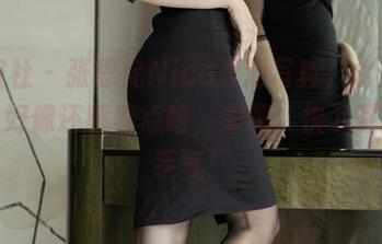 爱蜜社 – 张思允Nice泳池写真，水波荡漾中好像还藏着点啥，来吧，快下载试试手气！