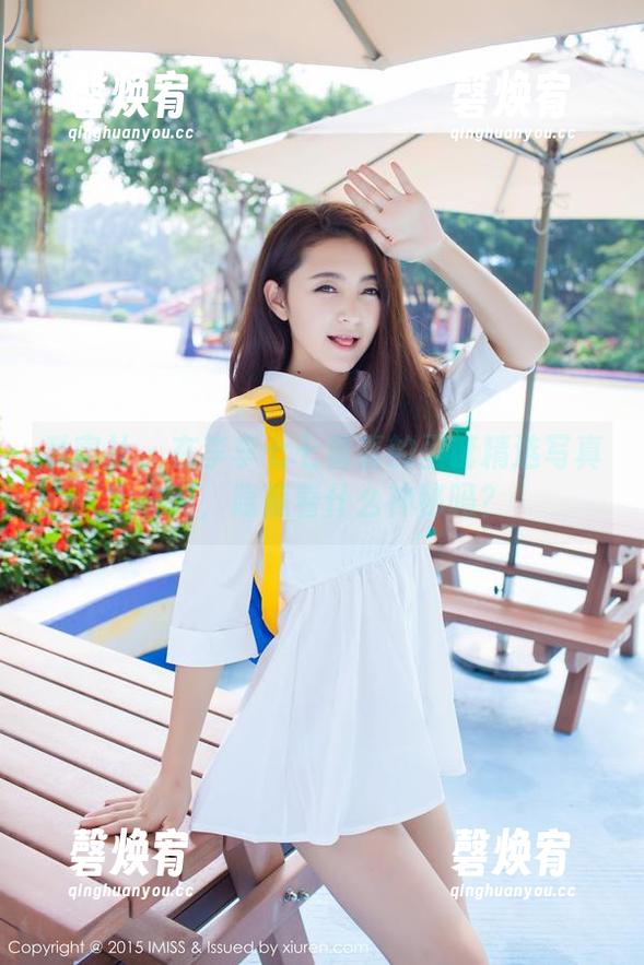 爱蜜社 - 在李李七七喜喜的圣诞精选写真集里，隐藏着什么神秘吗？