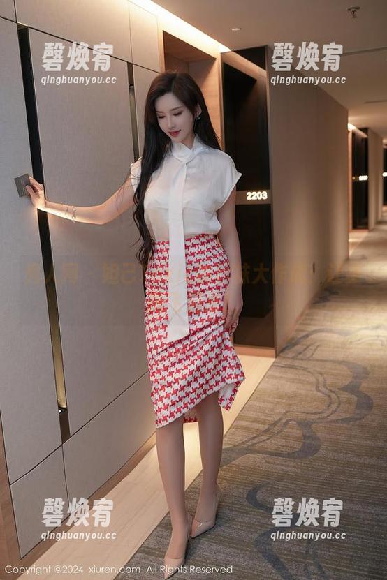 秀人网 - 妲己Toxic的丝袜大作战：让美图飞起来！
