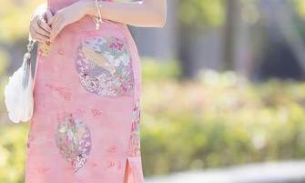 秀人网 – 每个小细节都超白！下载这组岁小岁的纯白套图，有种变身清新boy的错觉！