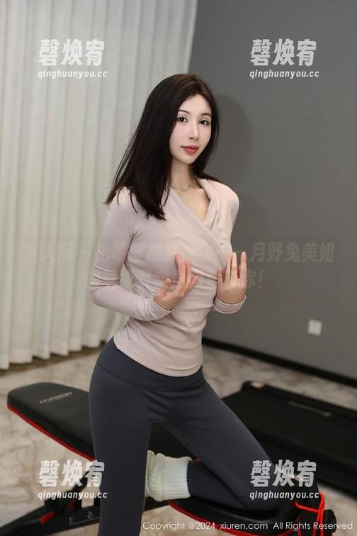 秀人网 - 把墙壁换成奶牛——月野兔美妞的壁纸其实也很适合你！