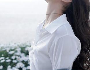 秀人网 – 菲儿beauty的夏天美图快来在线刷新你的记忆，毕竟谁能拒绝这份热情？