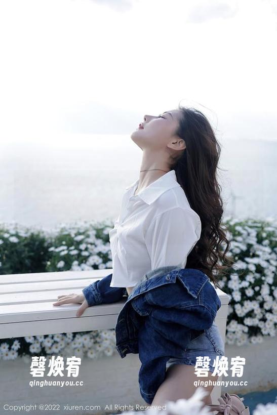 秀人网 - 菲儿beauty的夏天美图快来在线刷新你的记忆，毕竟谁能拒绝这份热情？
