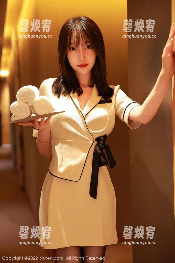 秀人网 - 诺诺Nono的皮衣图片：一种随性，就像你和我不带目的的聚会