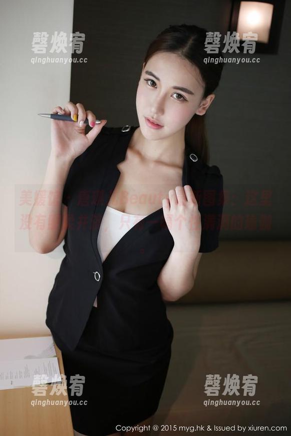 美媛馆-唐琪儿Beauty 美媛馆 - 唐琪儿Beauty最新图集:这里没有刚柔并济,只有一幅个性满满的瑜伽。