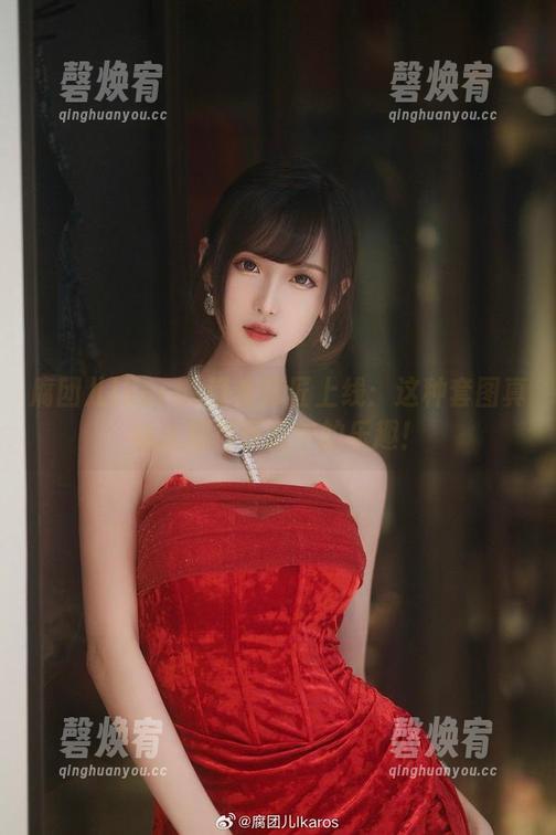 腐团儿Ikaros带着师匠上线：这种套图真让人期待更新中的乐趣！