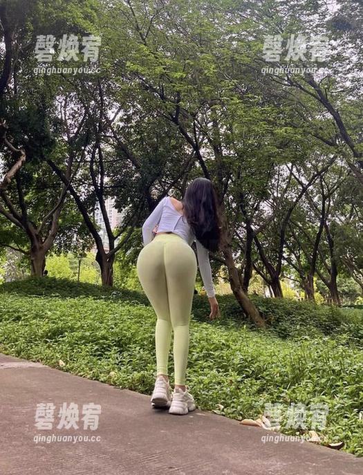 微密圈 - 短裙王国：艾拉·isla在图库里分享了啥？来聊聊吧！