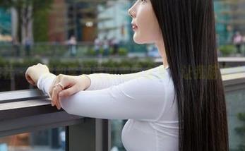 蜜桃社 – 白裙和李颖诗的美图合集，让我脑洞大开。