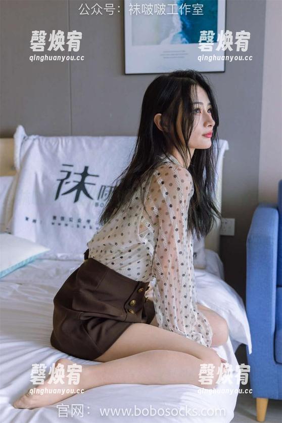袜啵啵 - 奶油的脚步交响曲：棉袜与丝袜斗脚合集，别等了，下载吧!