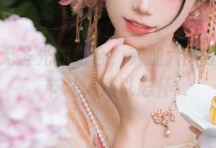 美图与无圣光的结合，贰加六的红色圣诞节让人难以忘怀