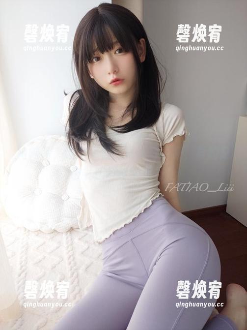 呜呜呜，迷之呆梨的最新写真集，真的是被礼服打动到不行！