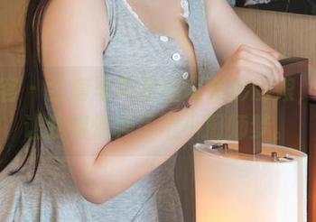 青豆客 – 全套写真里的谭晓彤厨娘，看完让我悄悄种了个小厨师梦。