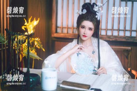 鹿八岁baby 鹿八岁baby在纽约的尝试,cos到让人意外的现场资源