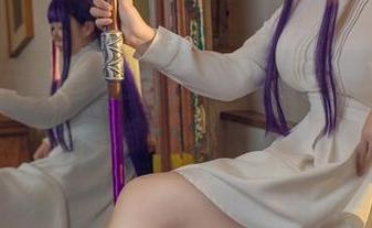 麻花麻花酱的裤里丝，高清美图，快看那条线多“修长”！